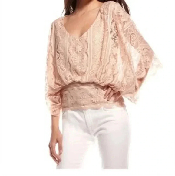 beyond vintage Tops - Beyond Vintage lace vneck peach blouse